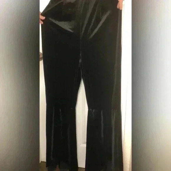 Beaded Mock-Neck Velvet Jumpsuit Multiple sizes - Picture 10 of 15